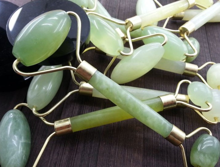Rodillo de masaje facial de jade: accesorio de belleza